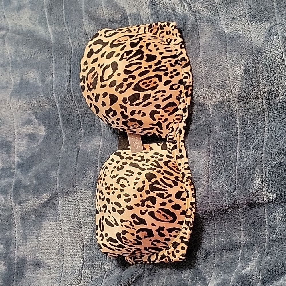 32 D multi way vs very sexy